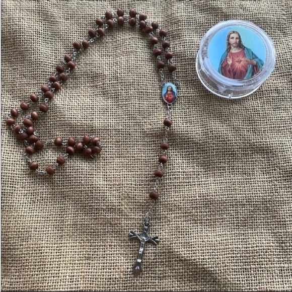 Sacred Heart rosary Catholic church New Box Case Wooden Crafted God Jesus Wood - Picture 1 of 6